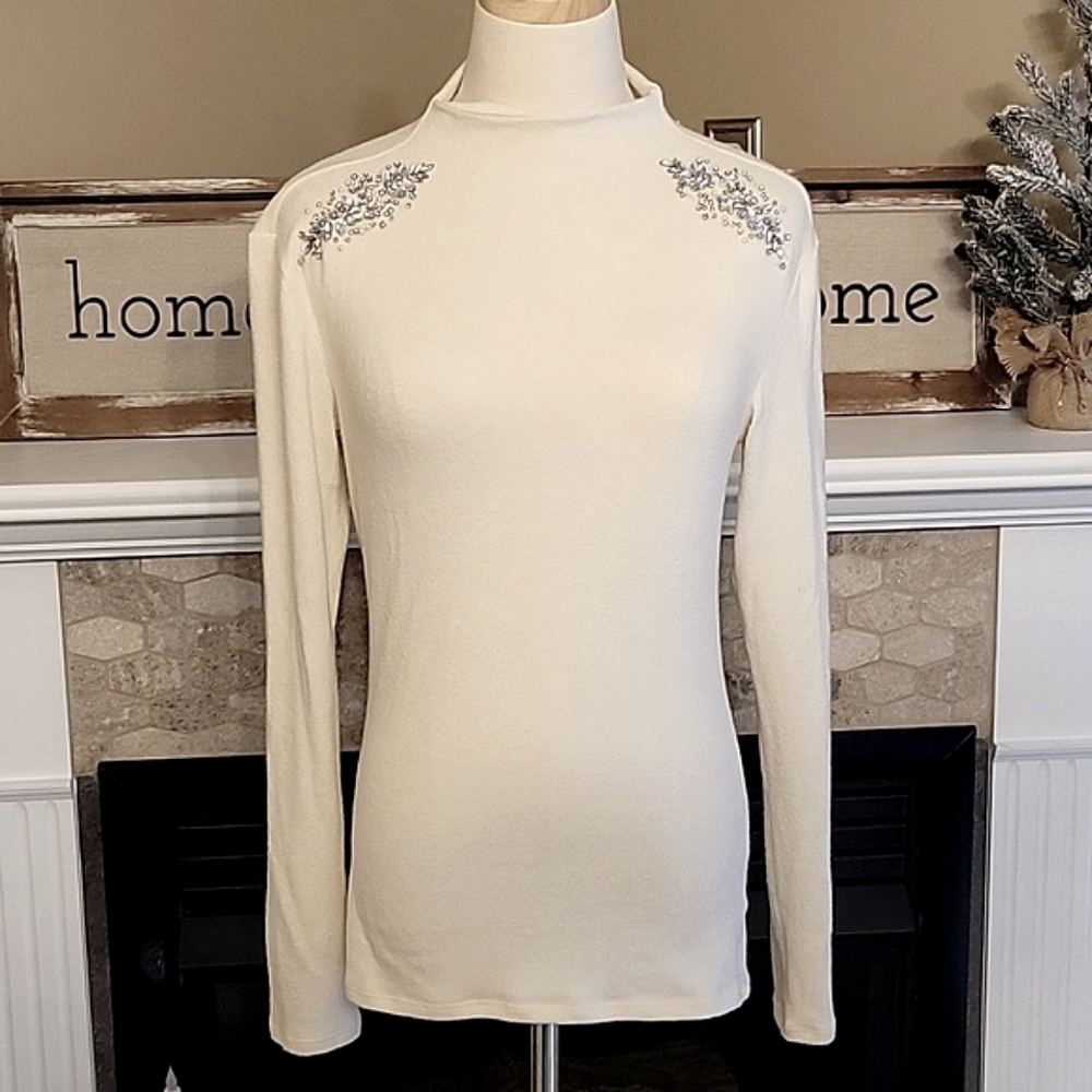 EXPRESS Mock Turtleneck Cream Sweater w/ Rhinestone Jewel Details Size M EUC